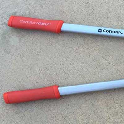handle grips on Corona ComfortGEL+ lopper