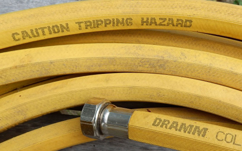 Dramm ColorStorm hose with caution bar