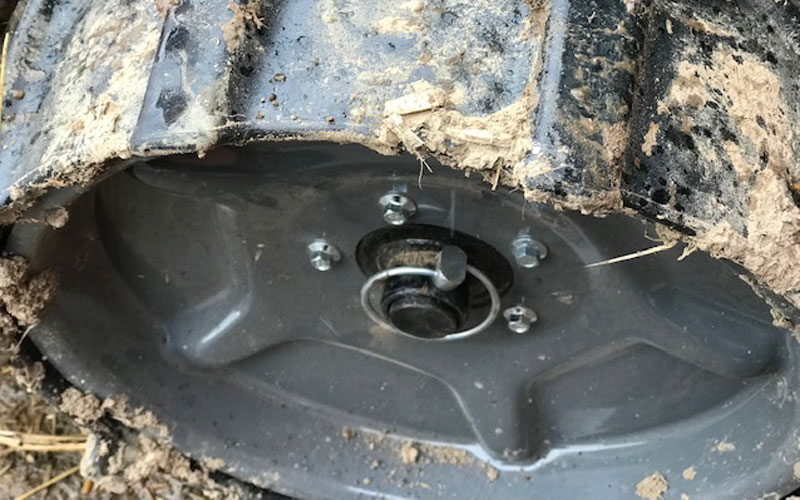 Earthquake Victory Rototiller Wheel fastened with pin no flat tires