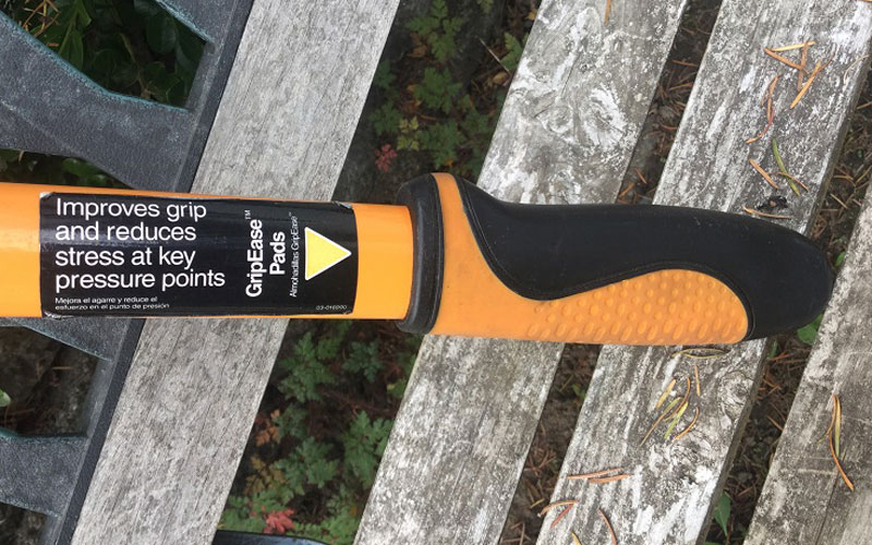 Fiskars Cut-and-Grip Lopper handle pads