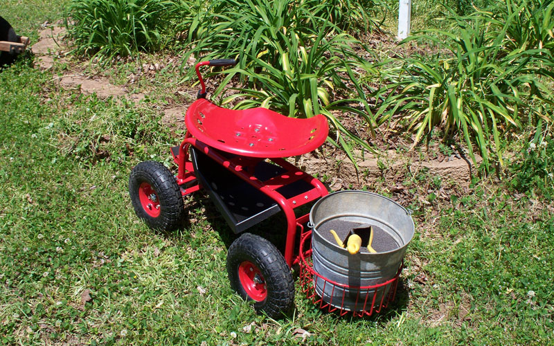 Gardeners Supply tractor scoot ready to start
