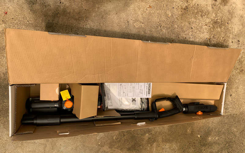 WORX-Cordless-Pole-Chainsaw-packaging