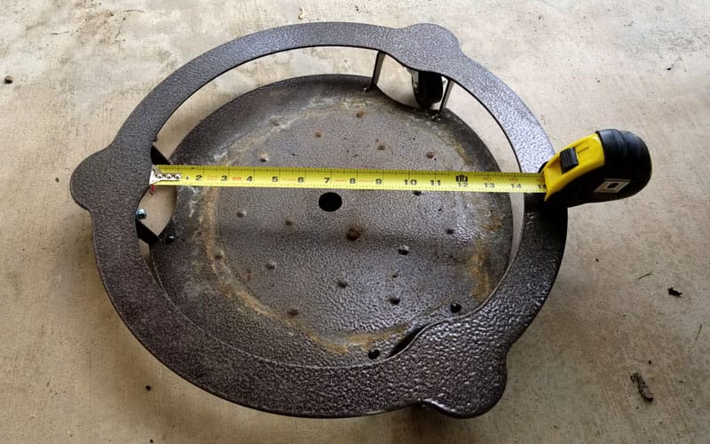 measuring tape showing inner diameter of a heavy duty plant caddy from Cascade Manufacturing